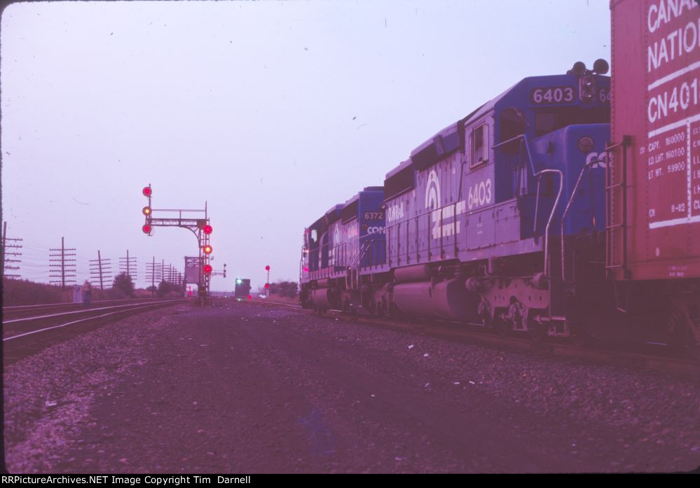 CR 6403, 6372 on OIBU waiting for a signal